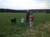 Waldzwerge mit Hund