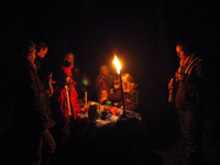 Picknick im Fackelschein